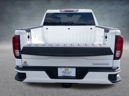 Used 2022 GMC Sierra 1500 Elevation w/ Max Trailering Package image 9