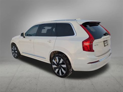 Used 2025 Volvo XC90 T8 Plus w/ Protection Package Premier image 6