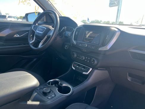 Used 2024 GMC Terrain SLE w/ Driver Convenience Package AWD/4WD image 12