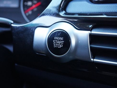 Used 2023 Kia Seltos S image 40