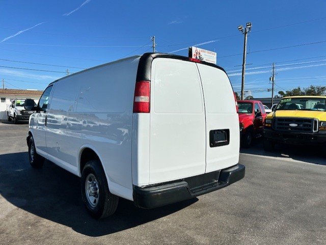 Used 2016 Chevrolet Express 2500 RWD image 8