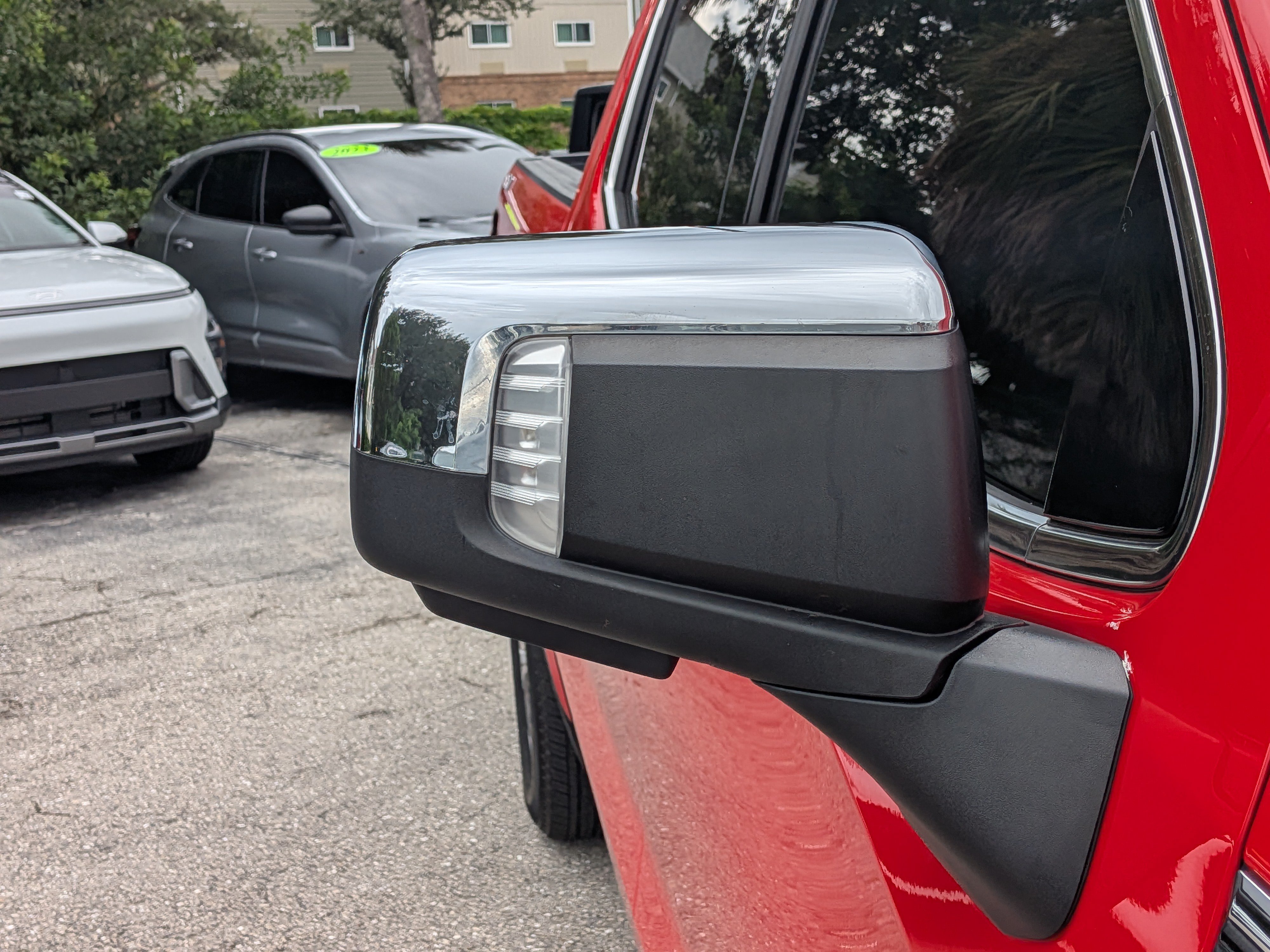 Used 2020 GMC Sierra 1500 SLT w/ X31 Off-Road Package AWD/4WD image 12