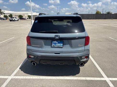 Used 2023 Honda Passport Elite image 4