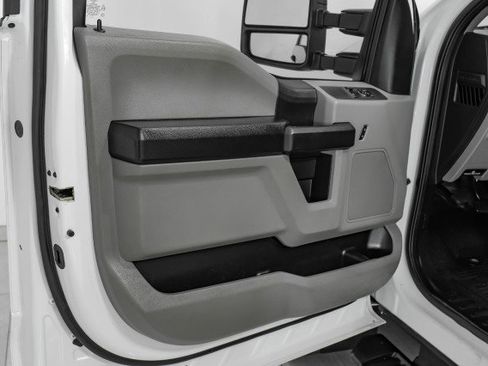 Used 2017 Ford F350 XL image 30