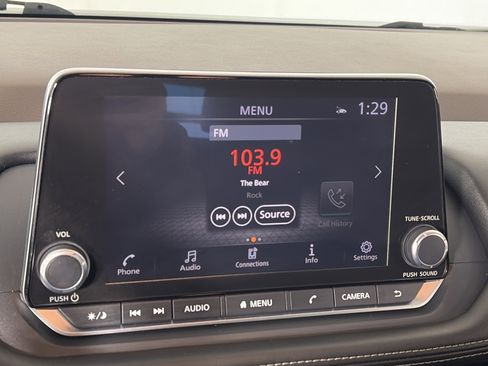 Used 2023 Nissan Rogue SL image 19