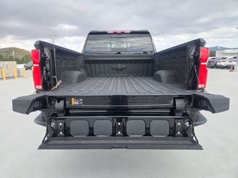 Used 2025 Chevrolet Silverado 3500 High Country w/ High Country Premium Package AWD/4WD image 13