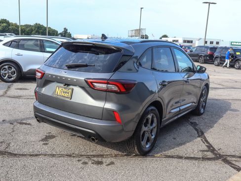 Used 2024 Ford Escape ST-Line FWD image 4