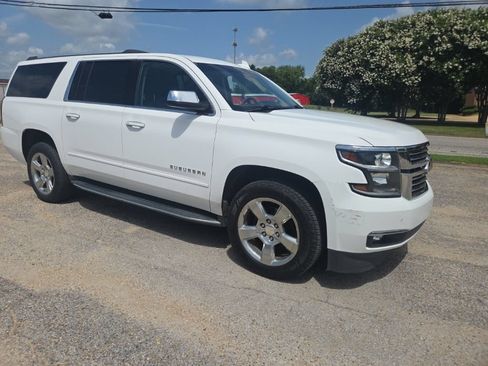 Used 2020 Chevrolet Suburban Premier RWD image 17