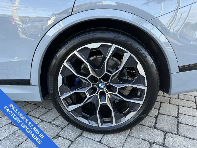 Used 2026 BMW X7 xDrive40i w/ M Sport Package AWD/4WD image 11