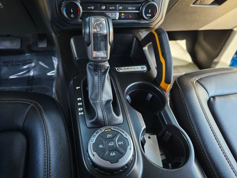 Used 2022 Ford Bronco Badlands w/ Sasquatch Package image 40