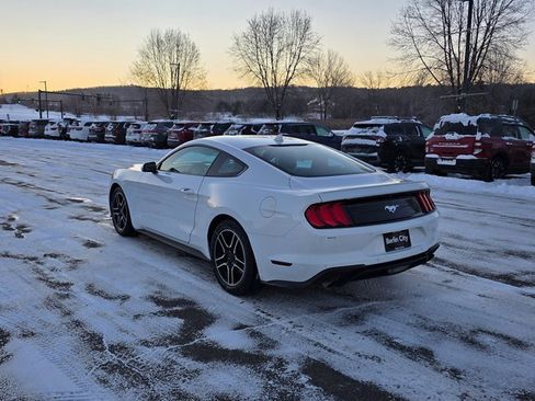 Used 2022 Ford Mustang Premium image 6