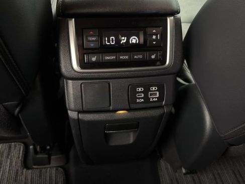 Used 2023 Subaru Ascent Limited AWD/4WD image 28
