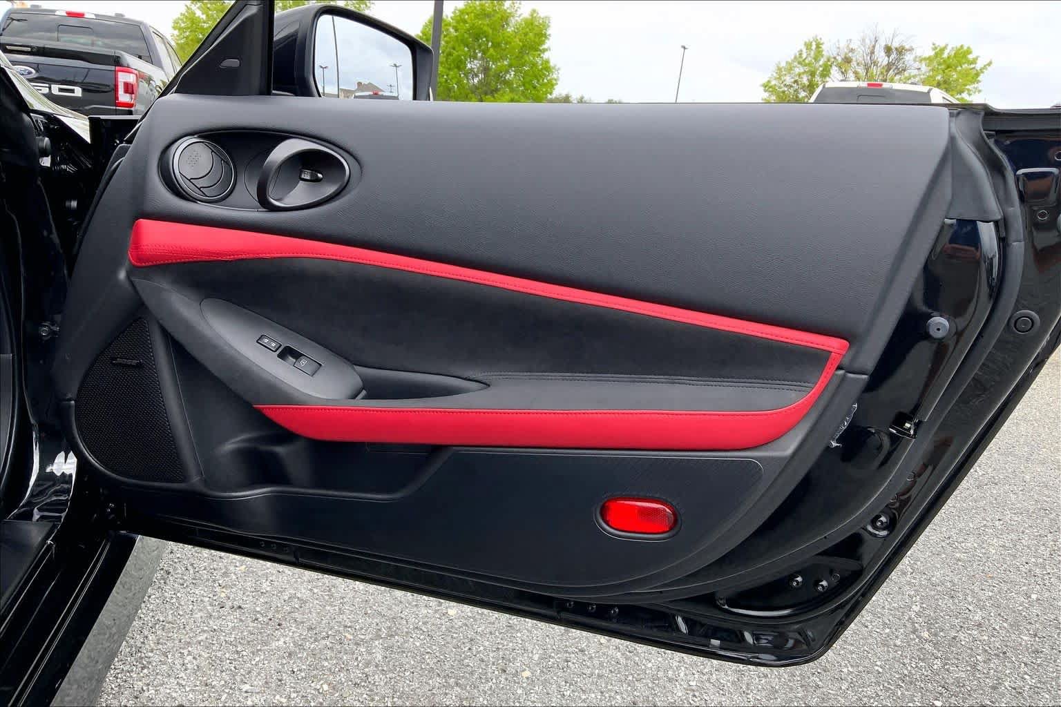 Used 2024 Nissan Z Performance w/ Floor Mat Package RWD image 18
