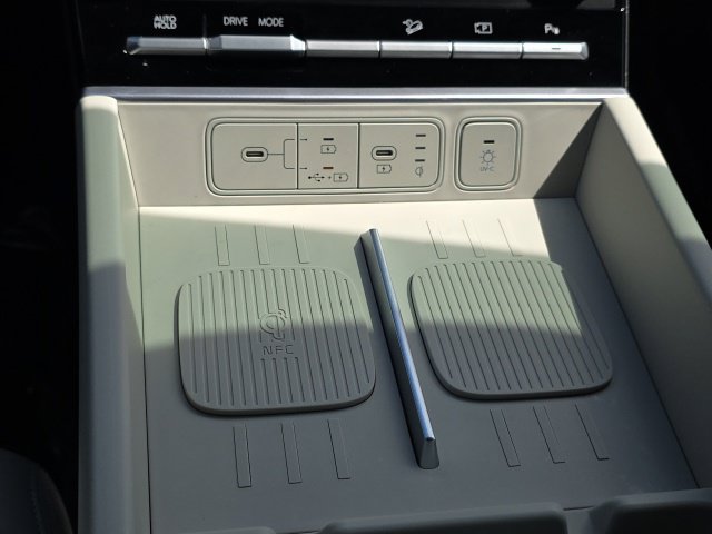 Certified 2024 Hyundai Santa Fe Limited FWD image 20