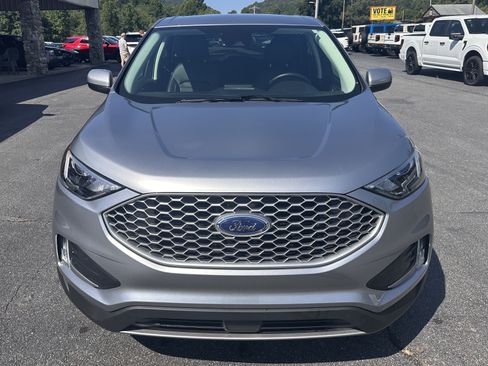 Used 2023 Ford Edge SEL w/ Convenience Package AWD/4WD image 3