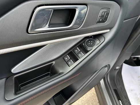 Used 2025 Ford Explorer ST w/ Sun And Sound Package image 17