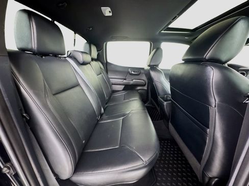 Used 2021 Toyota Tacoma TRD Sport image 26