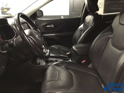 Used 2020 Jeep Cherokee Limited AWD/4WD image 25