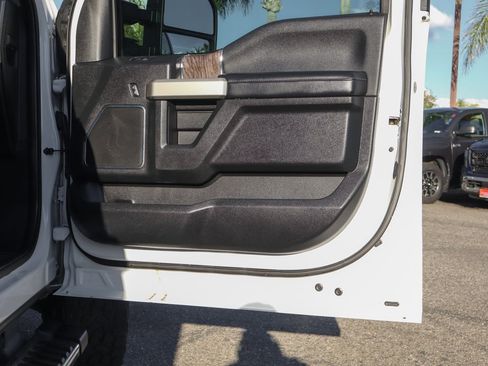 Used 2019 Ford F250 Lariat w/ Lariat Value Package image 49