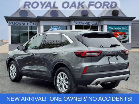 Used 2023 Ford Escape Active AWD/4WD image 2