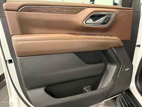 Used 2022 Chevrolet Tahoe High Country AWD/4WD image 28