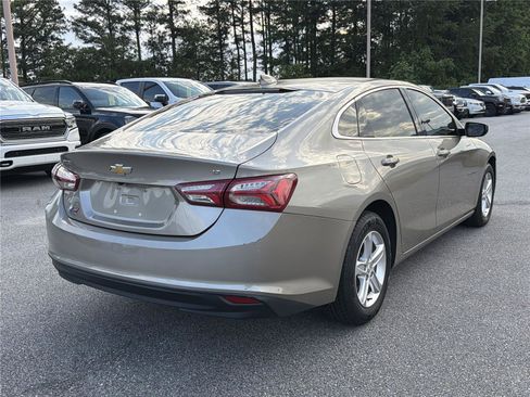 Used 2022 Chevrolet Malibu LT FWD image 5