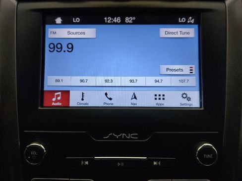 Used 2019 Ford Fusion SE FWD image 25