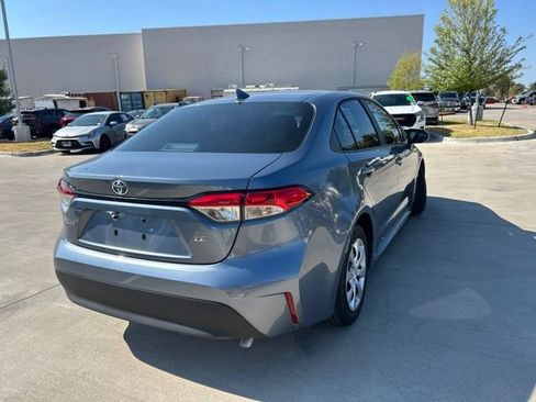Used 2025 Toyota Corolla LE FWD image 3
