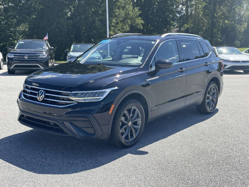 Certified 2022 Volkswagen Tiguan SE FWD image 4