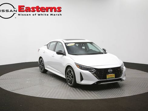 Used 2024 Nissan Sentra SR w/ SR Premium Package FWD image 50