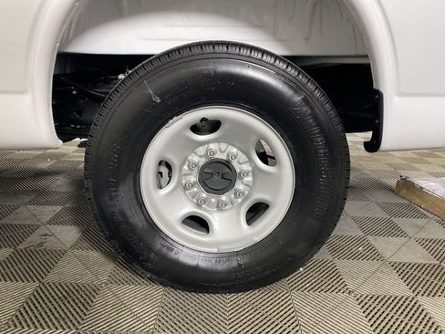 Certified 2025 Chevrolet Express 2500 Work Van w/ Driver Convenience Package image 32