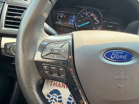 Used 2018 Ford Explorer XLT w/ Equipment Group 202A AWD/4WD image 25