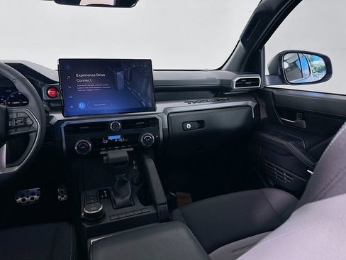 Certified 2025 Toyota Tacoma TRD Sport image 22