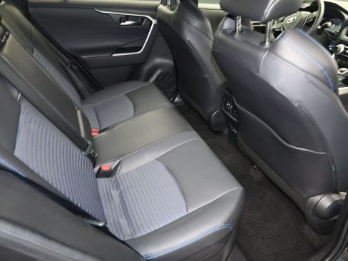 Used 2022 Toyota RAV4 XSE AWD/4WD image 11
