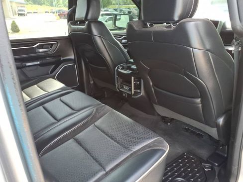 Used 2022 RAM 1500 Laramie AWD/4WD image 26