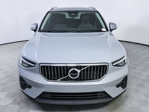 Certified 2025 Volvo XC40 B5 Plus image 36