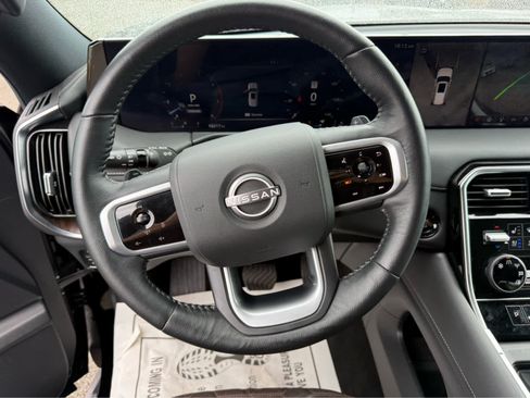 Used 2025 Nissan Armada Platinum RWD image 6
