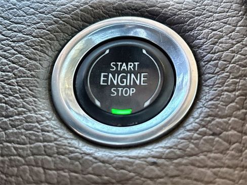 Used 2021 GMC Yukon Denali w/ Denali Premium Package image 37