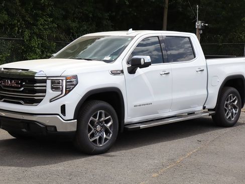 New 2026 GMC Sierra 1500 SLT w/ SLT Premium Plus Package AWD/4WD image 2