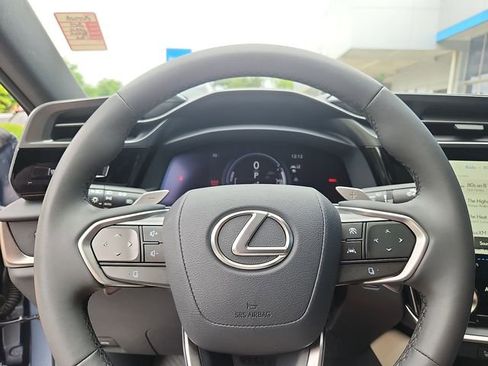 Used 2025 Lexus RZ 450e w/ Technology Package AWD/4WD image 20