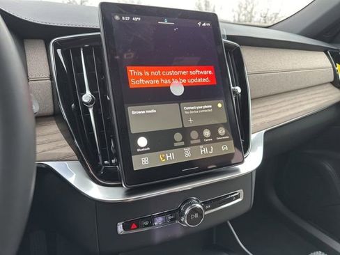 New 2026 Volvo XC90 B6 Ultra w/ Protection Package image 15