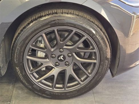 Used 2025 Tesla Model 3 Long Range image 17