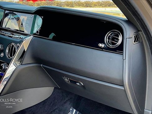 Used 2026 Rolls-Royce Cullinan image 15