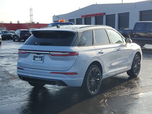 New 2026 Lincoln Corsair Reserve w/ Jet Appearance Package image 4