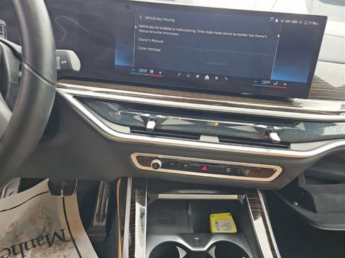 Used 2025 BMW X7 xDrive40i w/ M Sport Package image 18