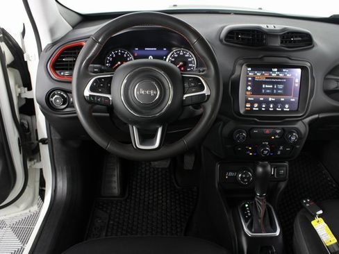 Used 2023 Jeep Renegade Trailhawk image 10