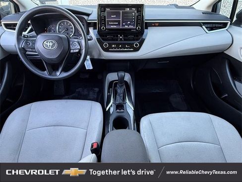 Used 2022 Toyota Corolla LE image 9