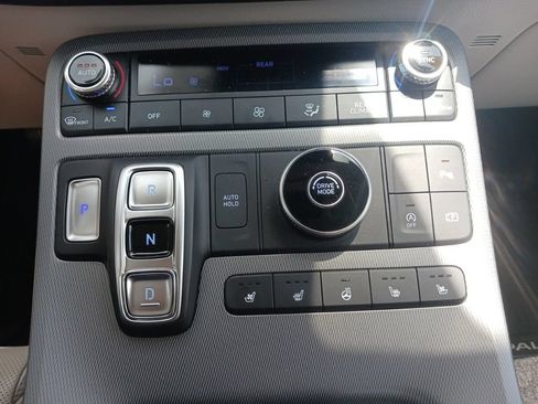 Used 2024 Hyundai Palisade Limited FWD image 25