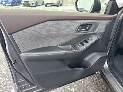 Used 2021 Nissan Rogue S image 12