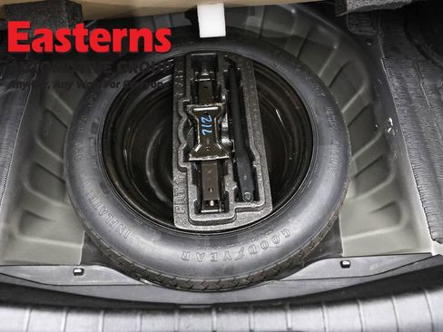 Used 2022 Nissan Maxima SV image 23